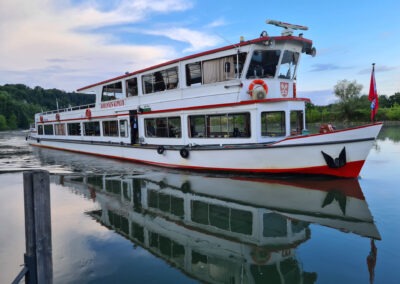 Schifffahrt Regensburg - Event- und Linienfahrten Klinger